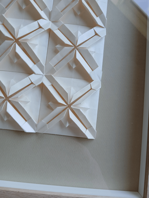 30x30cm foldet værk, champagne, beige, Indrammet  (2)