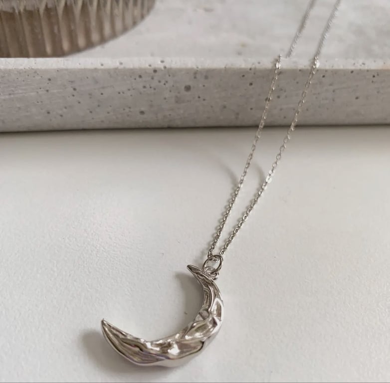 I AM Trusting - Måne halskæde sølv (2)