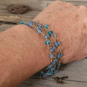 Blå boho halskæde / armbånd, guldbelagt - 95 cm – produktbillede
