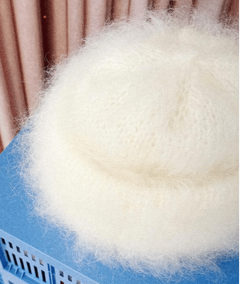 Kit: Fat Fur Hat i Bella by Permin garn (6)
