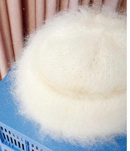 Kit: Fat Fur Hat i Bella by Permin garn (6)