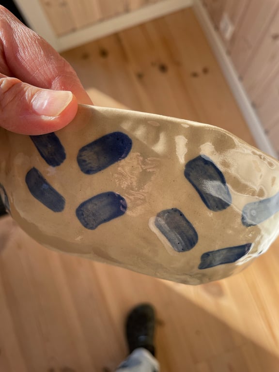 Rustik skål i keramik - natur og blå billede 2
