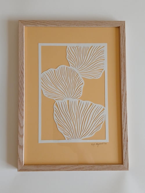 A4 papercut, pastelgul, indrammet (2)