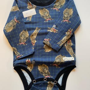 Body med lange ærmer. Størrelse 74 – produktbillede