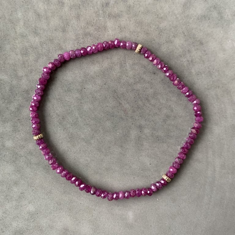 Rubin armbånd 2,5mm