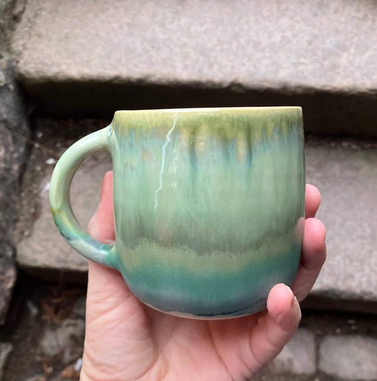 Hånddrejet kop med hank billede 6