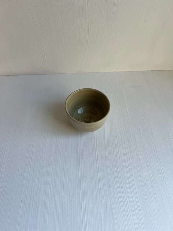 Swirly kop i indfarvet ler billede 3