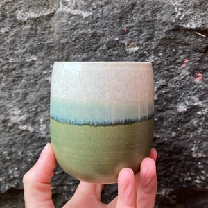 Hånddrejet kop – produktbillede