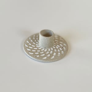Lysestage med spiral-mønster – produktbillede