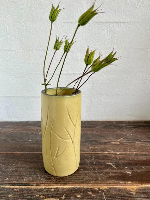 Vase, sommergul