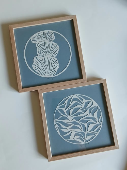 20x20cm papercut par, mørk dueblå, Indrammet 