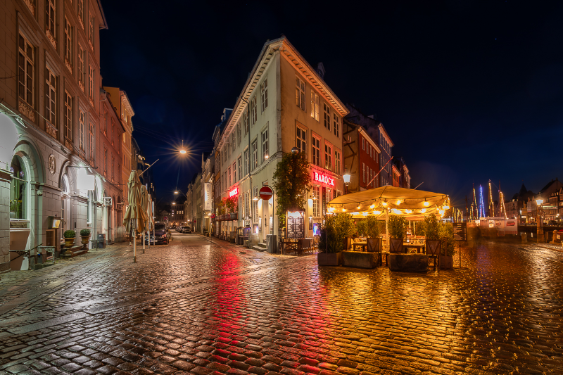 Nyhavn en smuk aften under lysfestivalen CPH