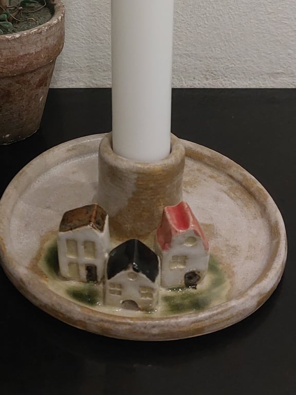 Lysestage med små huse   billede 2