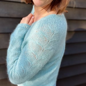 Kanula Light Bluse - strikkeopskrift DANSK PDF – produktbillede