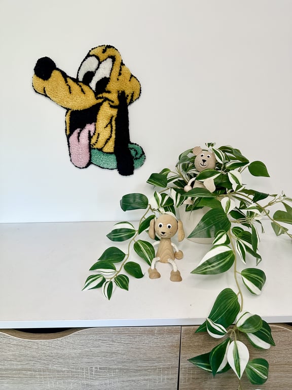 Tuftet tegneseriefigur som vægophæng i 100% uld