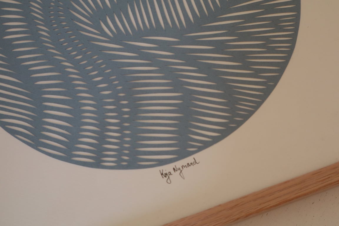 30x30cm papercut, støvet blå, indrammet (4)