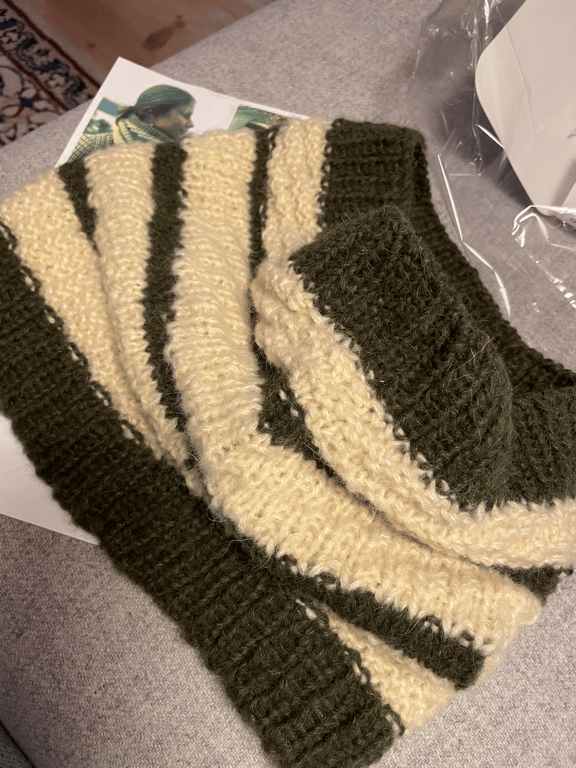 Kit: Halsrør i sekvensstrik - garn og opskrift billede 2