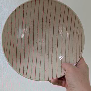 Dyb tallerken røde striber  – produktbillede