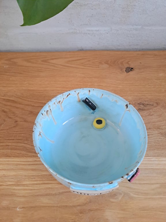 Slikskålen er 15 cm i diameter og 6,5 cm høj billede 3
