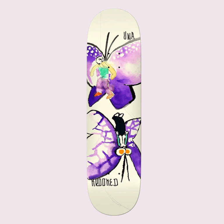 Skateboard med illustration af to store lilla og lilla-hvide sommerfugle, hvor en er vendt opad og den anden nedad, med menneskelignende figurer på deres vinger og teksten "Una" øverst og "Hooked" nederst.
