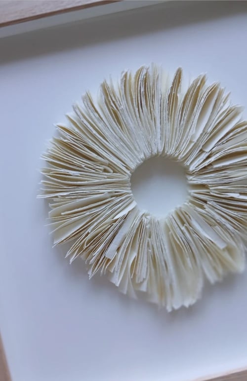 30x30cm relief papirværk, indrammet 