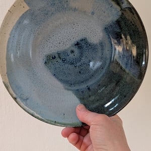 Dyb tallerken havblå/beige  – produktbillede