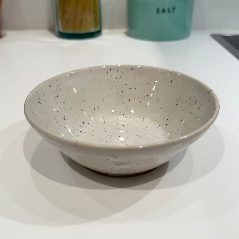 Skål råhvid med nister, 5cm 