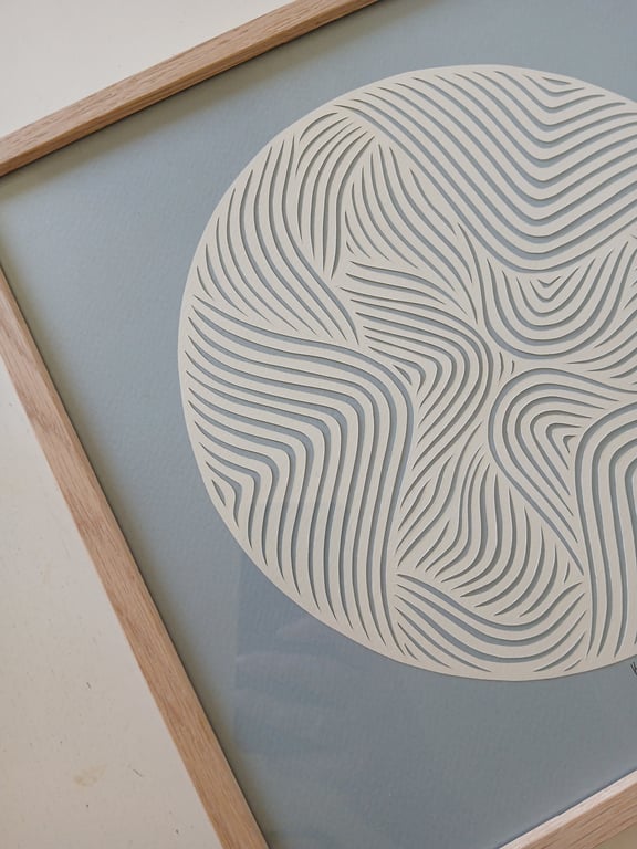 30x30cm papercut, dueblå, indrammet (2)