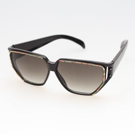 Günstige schwarze Sonnenbrille mit Blumen