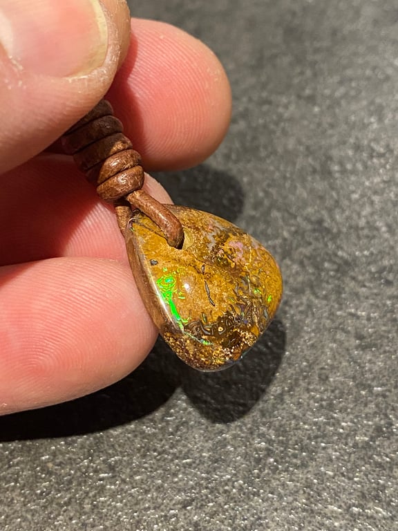 Boulder opal halskæde