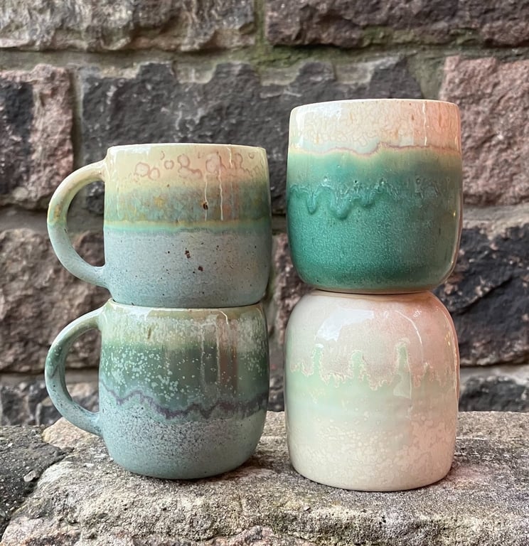 Hånddrejet kop med hank billede 4