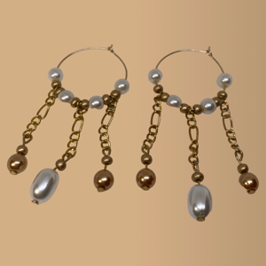 Hvide Øreringe – produktbillede