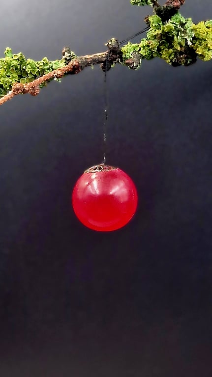 Rød / pink vinduespynt ø 2 cm