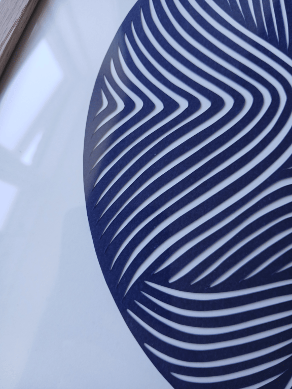 30x30cm papercut, Marineblå, indrammet (3)