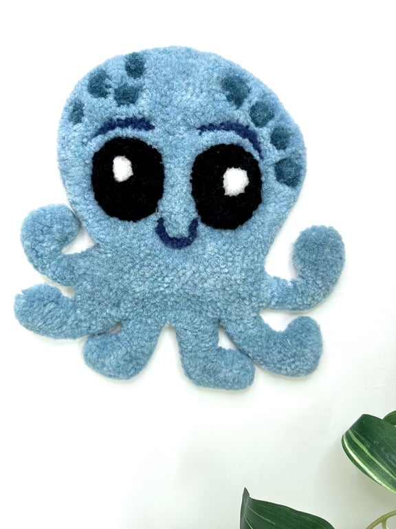 Tuftet blå blæksprutte som vægophæng i 100% uld – Håndlavet til børneværelset  billede 3