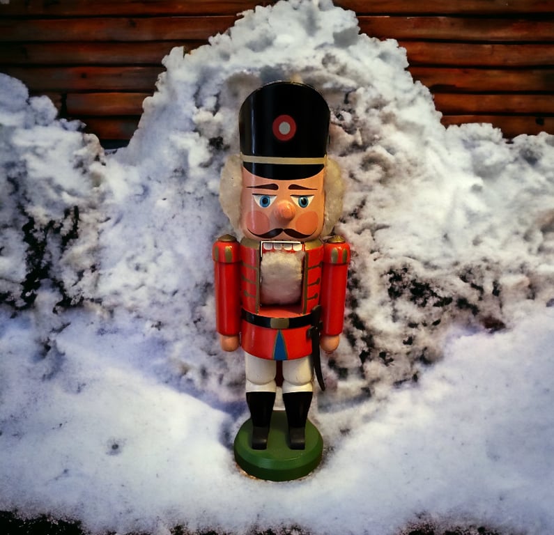 Nøddeknækker 34 cm