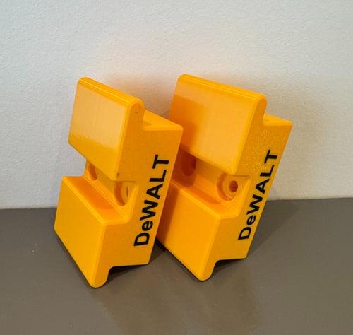 Dewalt vægbeslag til kap-/geringssav med logo (2)
