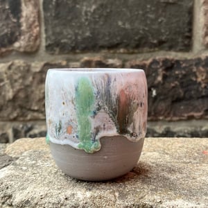 Hånddrejet kop – produktbillede