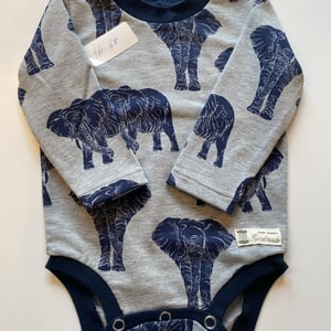 Body med lange ærmer. Størrelse 68 – produktbillede