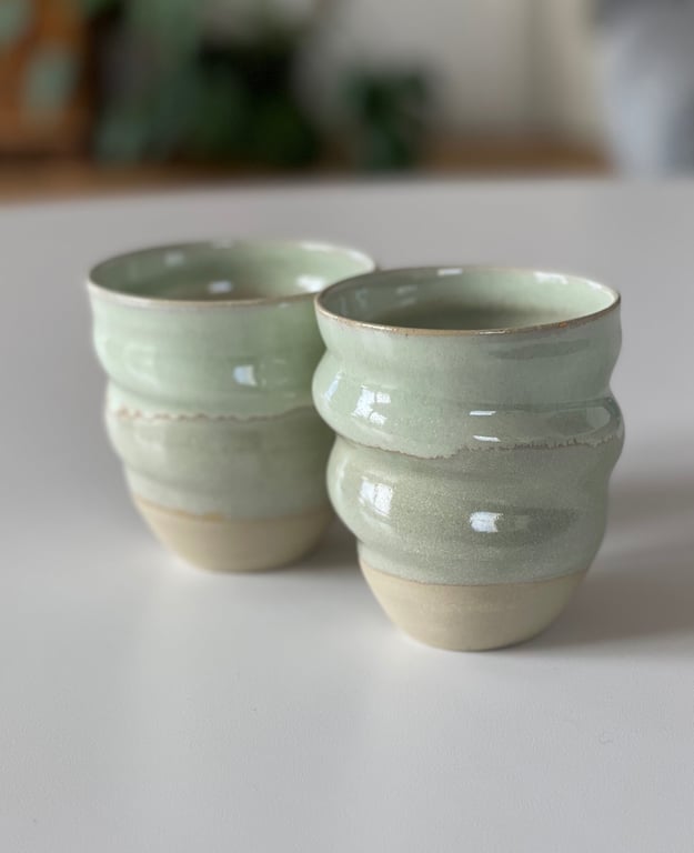 Kop, Cortado - spiral, pebermynte/cremehvid