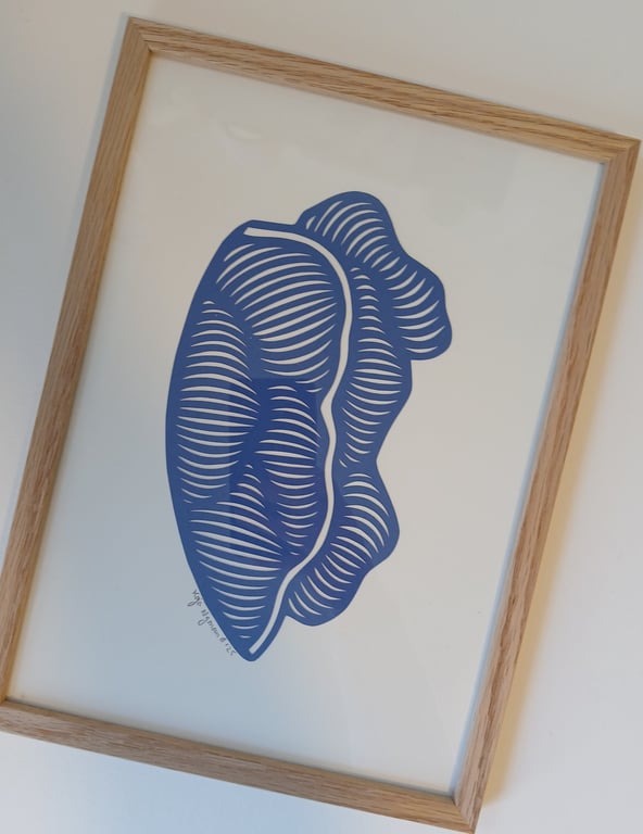 A4 papercut, kongeblå, indrammet  billede 4