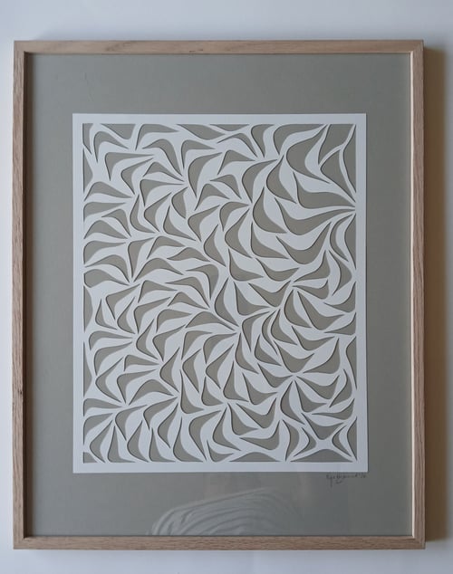 40x50cm papercut, beigegrå, indrammet  (5)