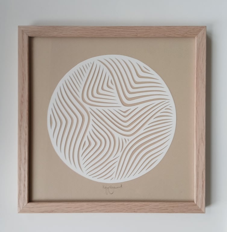 20x20cm, papercut, beige, indrammet 