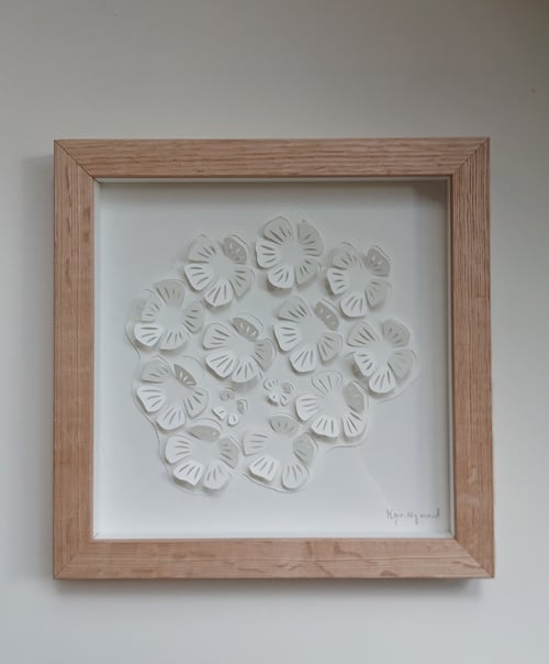 20x20cm 3D papercut, hvid, Indrammet 