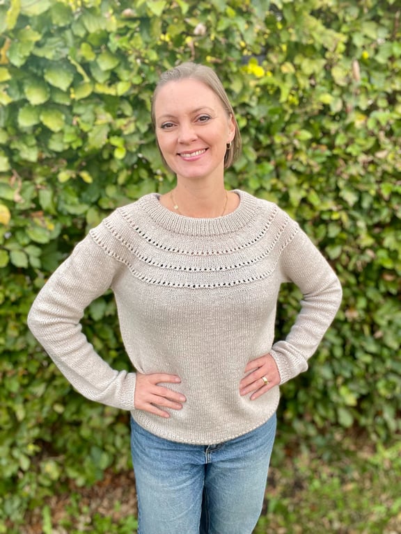 Lærke Sweater strikkeopskrift