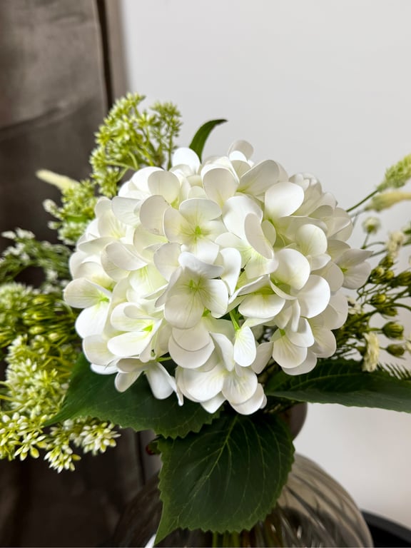 Hvid hortensia buket billede 5