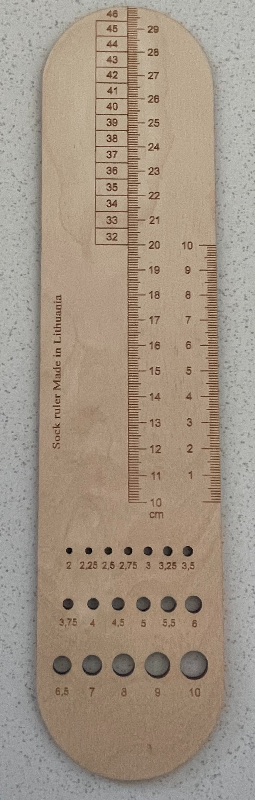 Tilbehør: Strømpelineal med pindemål - Træ