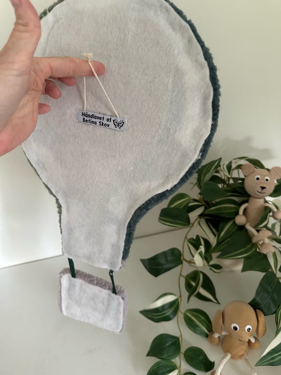 Tuftet luftballon - Håndlavet vægkunst i 100% uld. billede 3