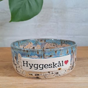 Hyggeskålen er 14 cm i diameter og 6 cm høj – produktbillede