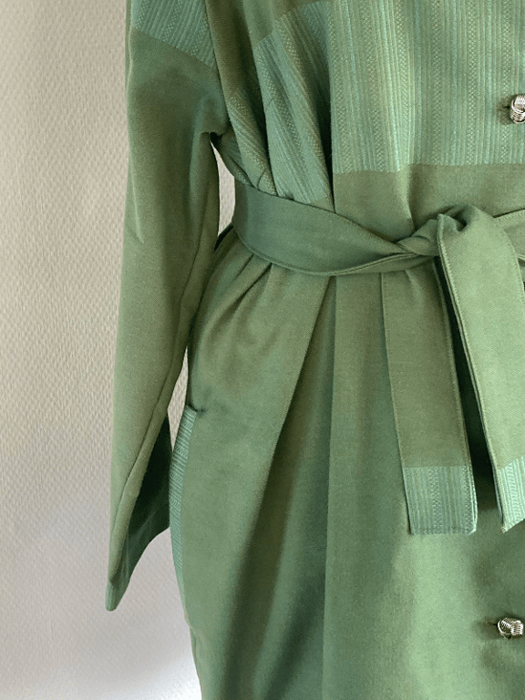 Klassisk frakke i flaskegrøn billede 4